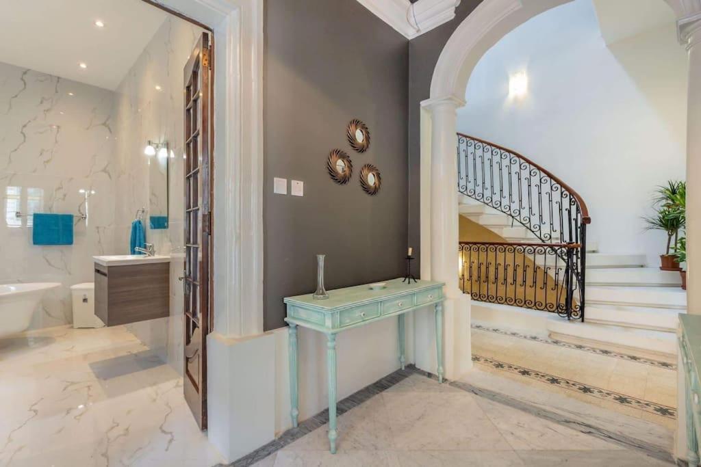 Spacious 4-Bedrooms Townhouse In Tas-Sliema Exterior photo