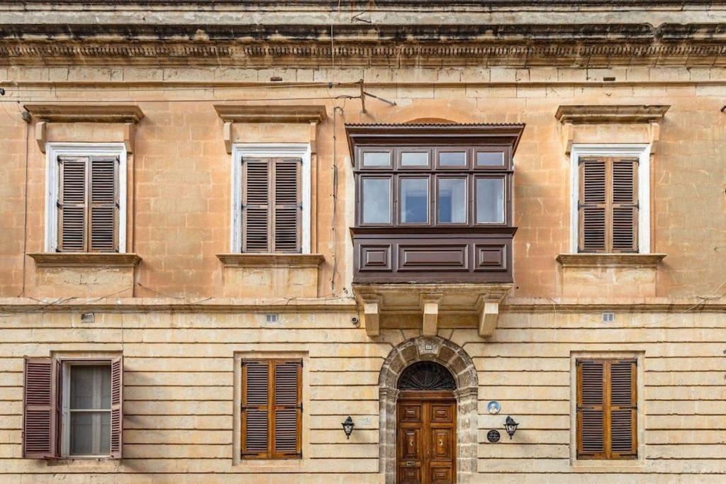 Spacious 4-Bedrooms Townhouse In Tas-Sliema Exterior photo