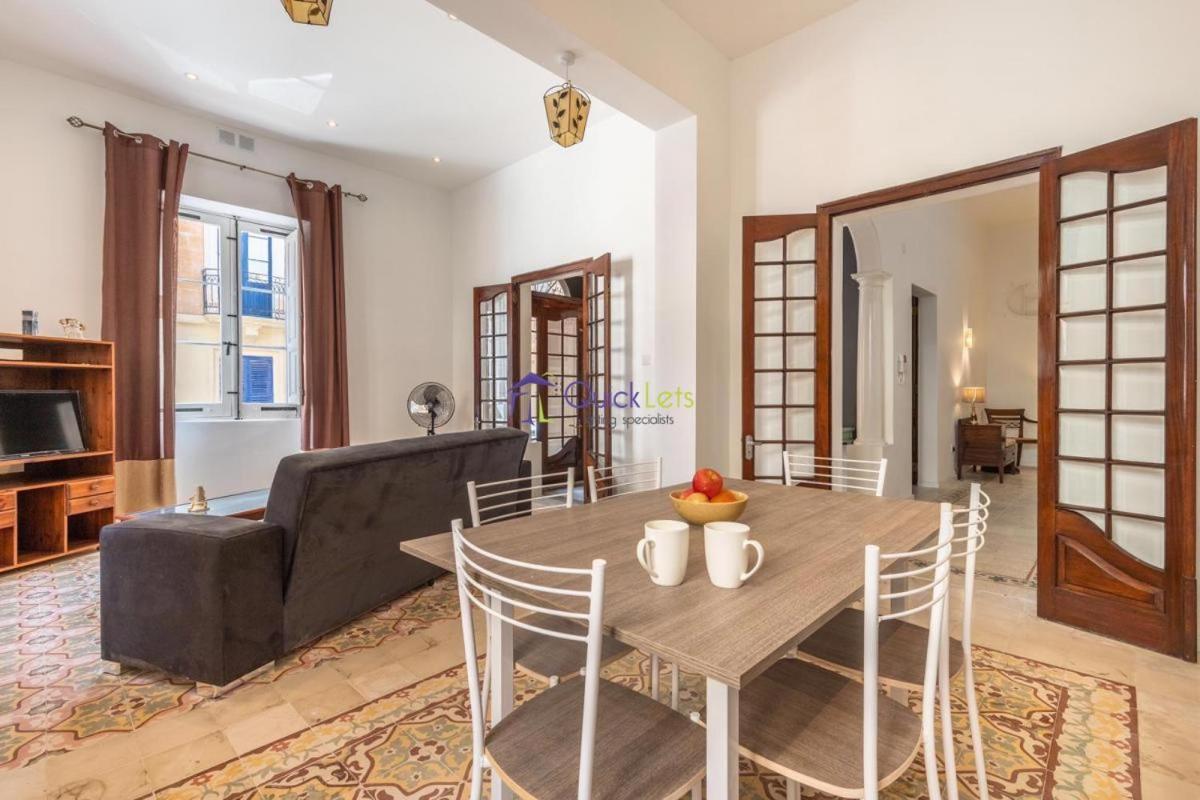Spacious 4-Bedrooms Townhouse In Tas-Sliema Exterior photo